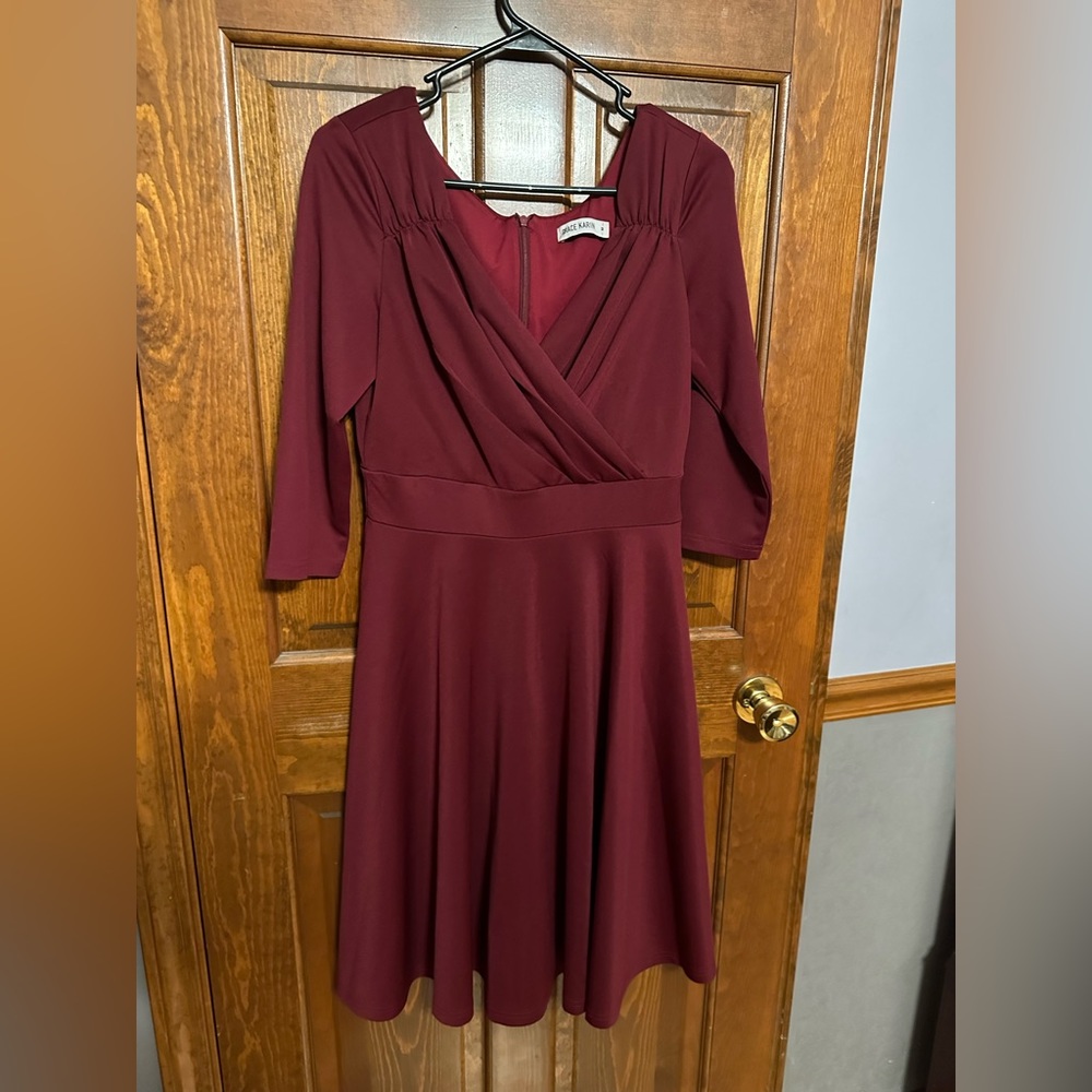 Dress maroon v neck